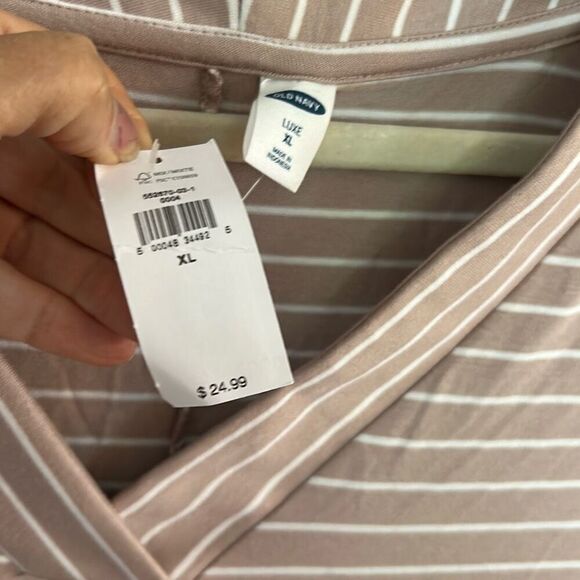 NWT Old Navy taupe and white striped V-neck tunic top short sleeve XL - Picture 2 of 4